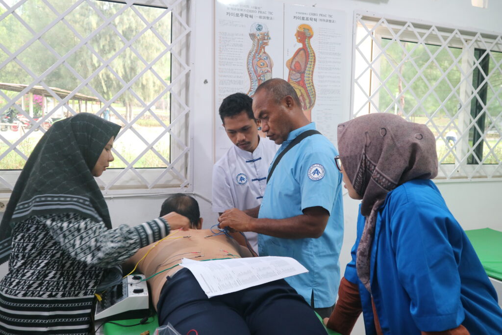 Kegiatan di kampus Akademi Akupunktur Aceh